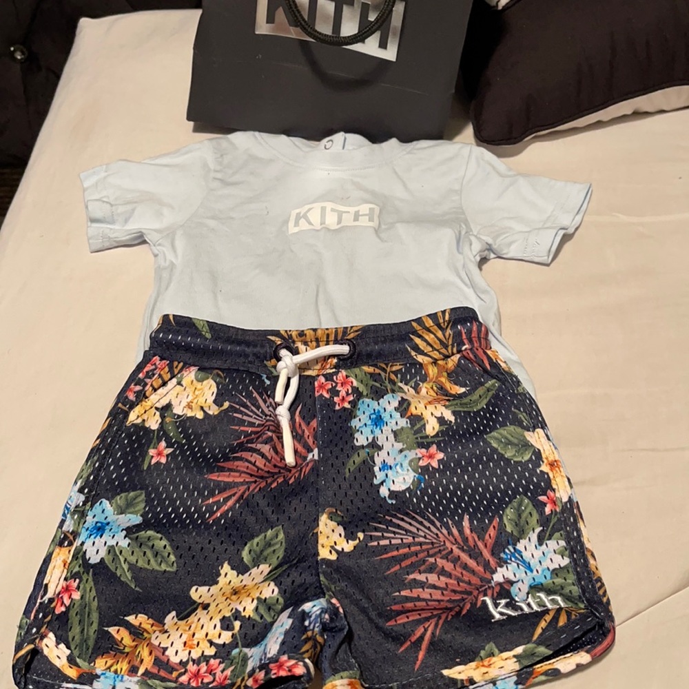 KITH OUTFIT